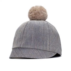 Kombai-hattu, Hopeanharmaa Land